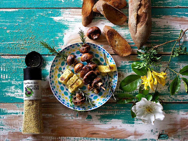 BRAAI DAY #4: MUSHROOM & HALOUMI ROSEMARY SKEWERS WITH CROSTINI