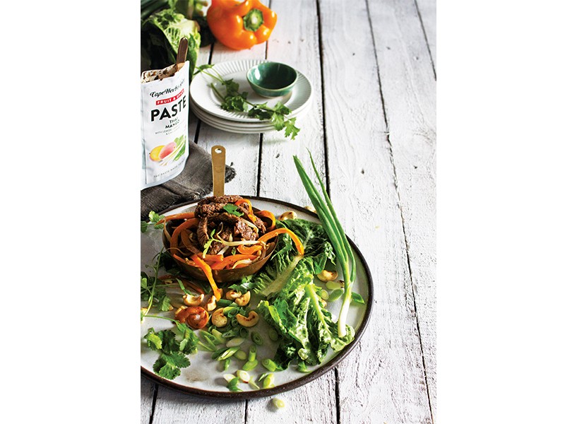 BEEFY THAI MANGO LETTUCE WRAPS