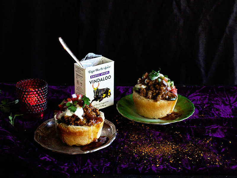 MUFFIN TIN LAMB VINDALOO BUNNY CHOW