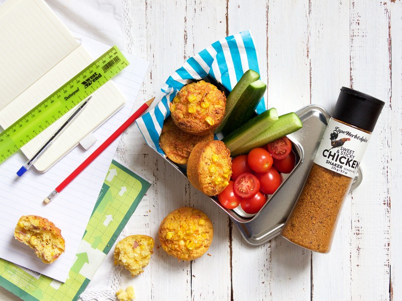 MINI MUFFIN TIN CORNBREAD